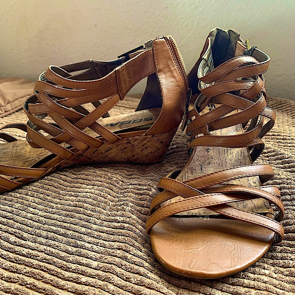 Soda strap sandals open toe strapped shoe heeled ankle buckle wedge sandals